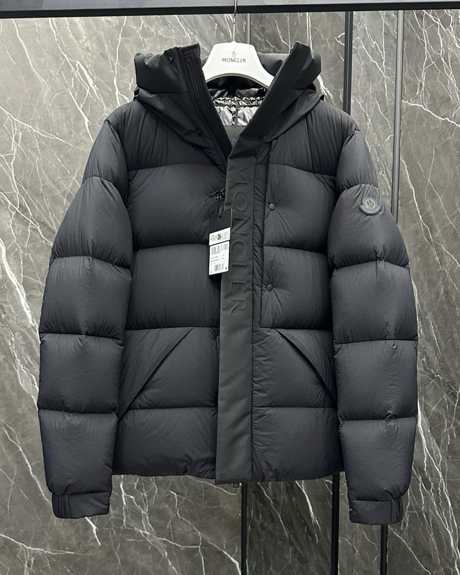MONCLER | MADEIRA |DOWN JACKET_BLACK