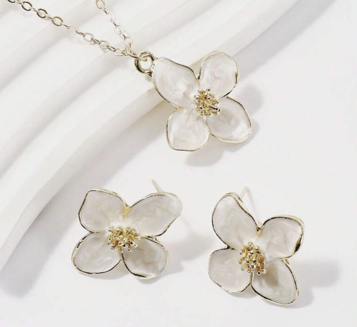 Fashionable Jewelry Set For Women