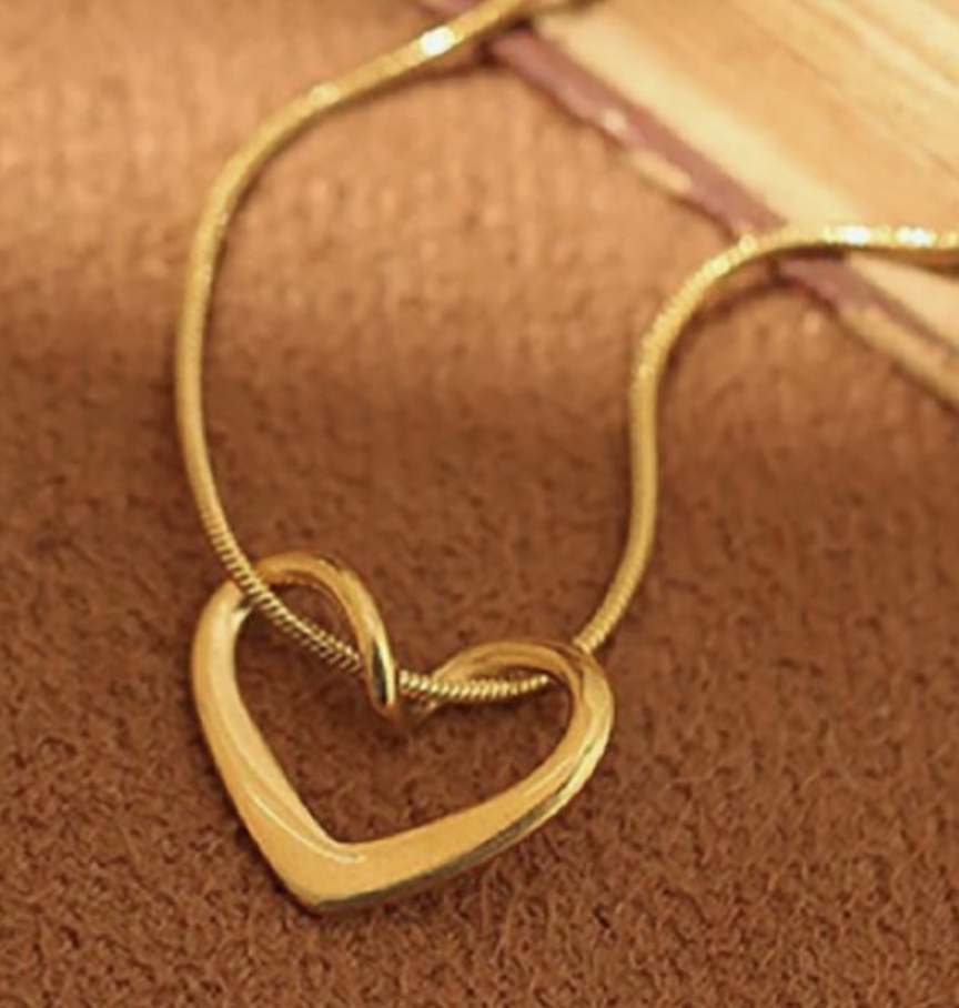 Simple Heart Pendant Necklace
