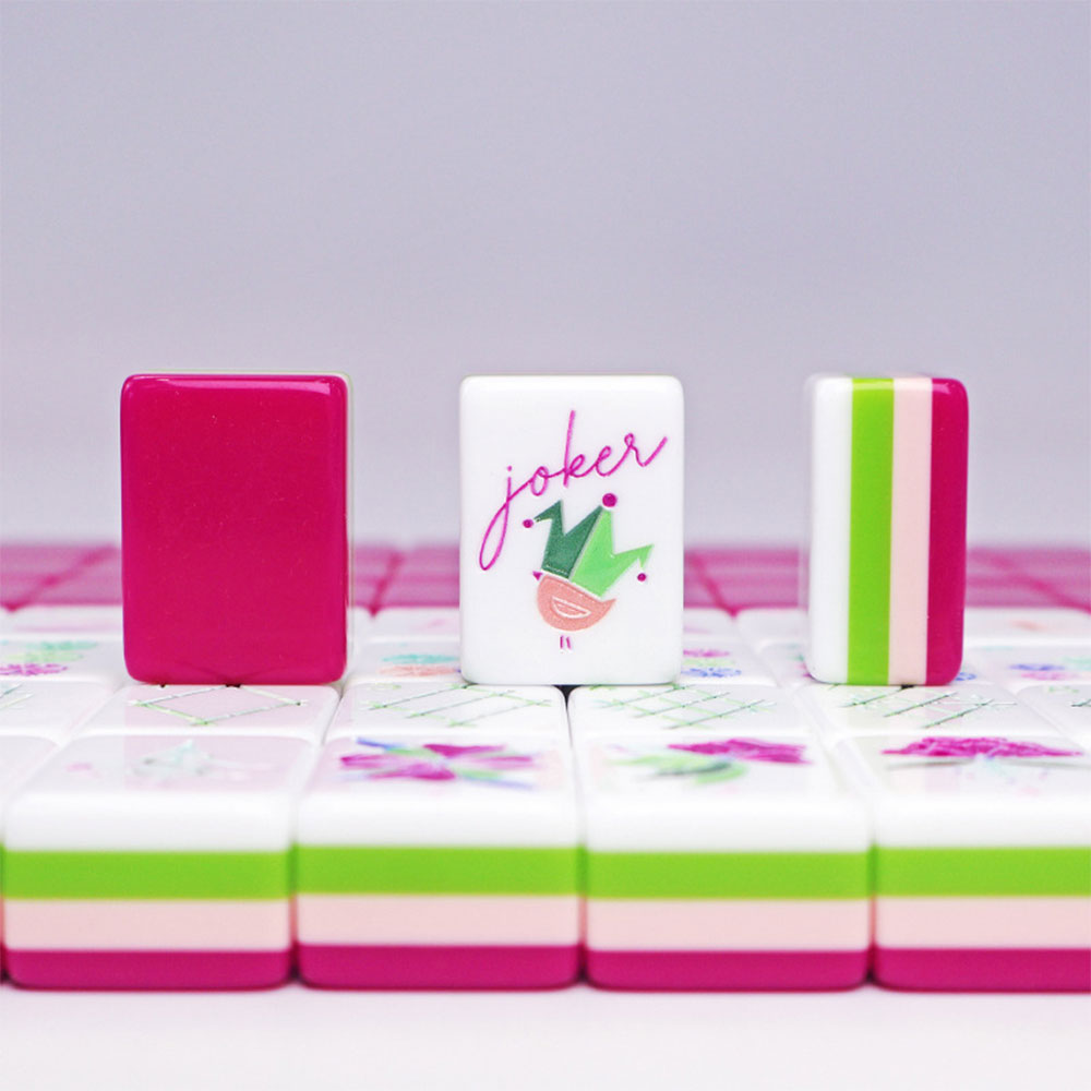 160-Tile 4-Layer Acrylic American Mahjong Set (32mm) Stylish rose-pink design; a complete set perfect for family game nights.