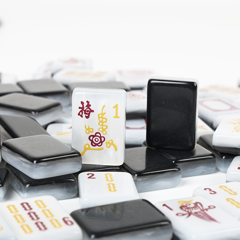 Black and White Pearl Shell American Mahjong, 36mm, 144 tiles, a must-have for family game nights