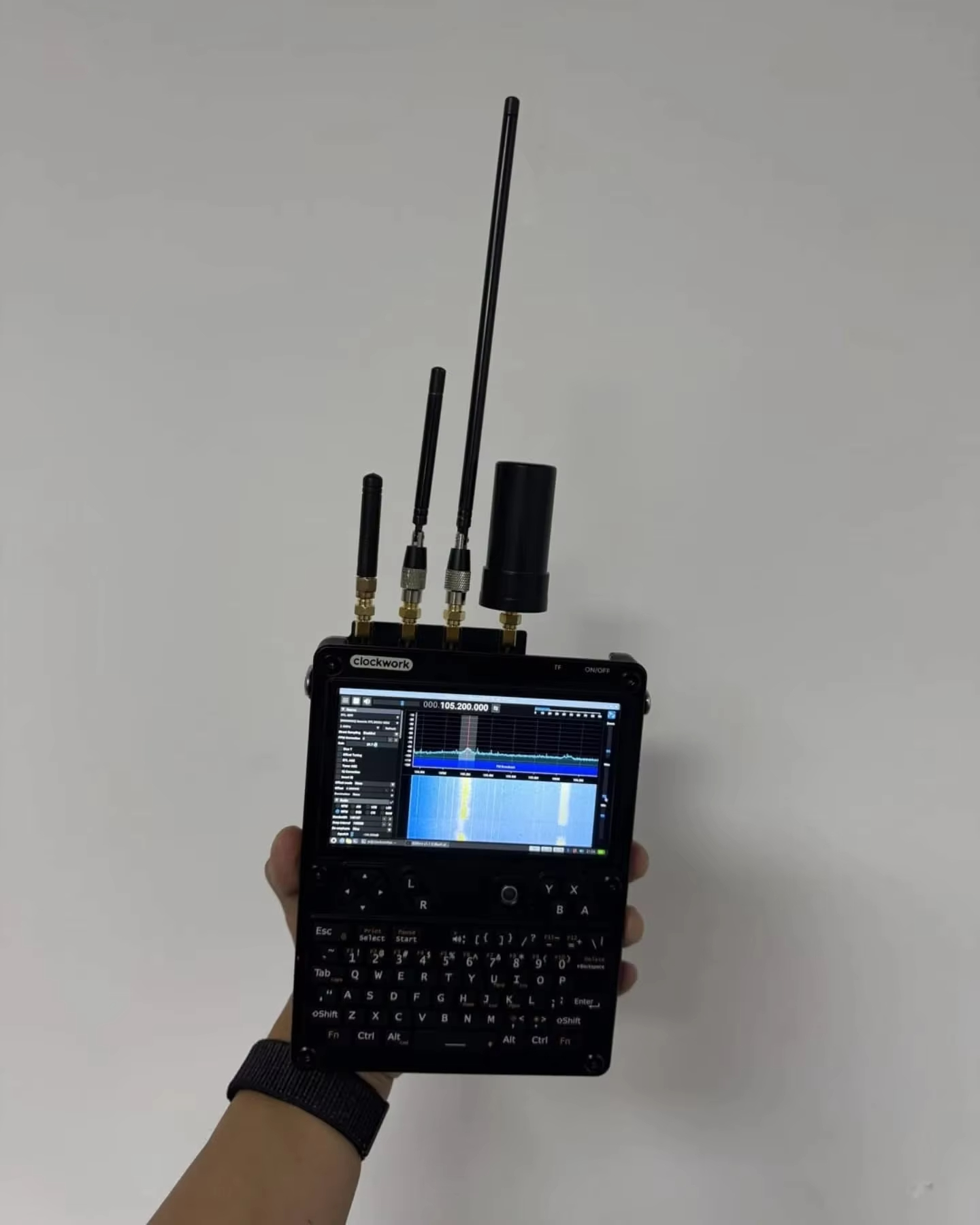 2026 New uConsole AIO extension board V2 Designed by HackerGadgets, Antennas Quick Mount 7x SMA