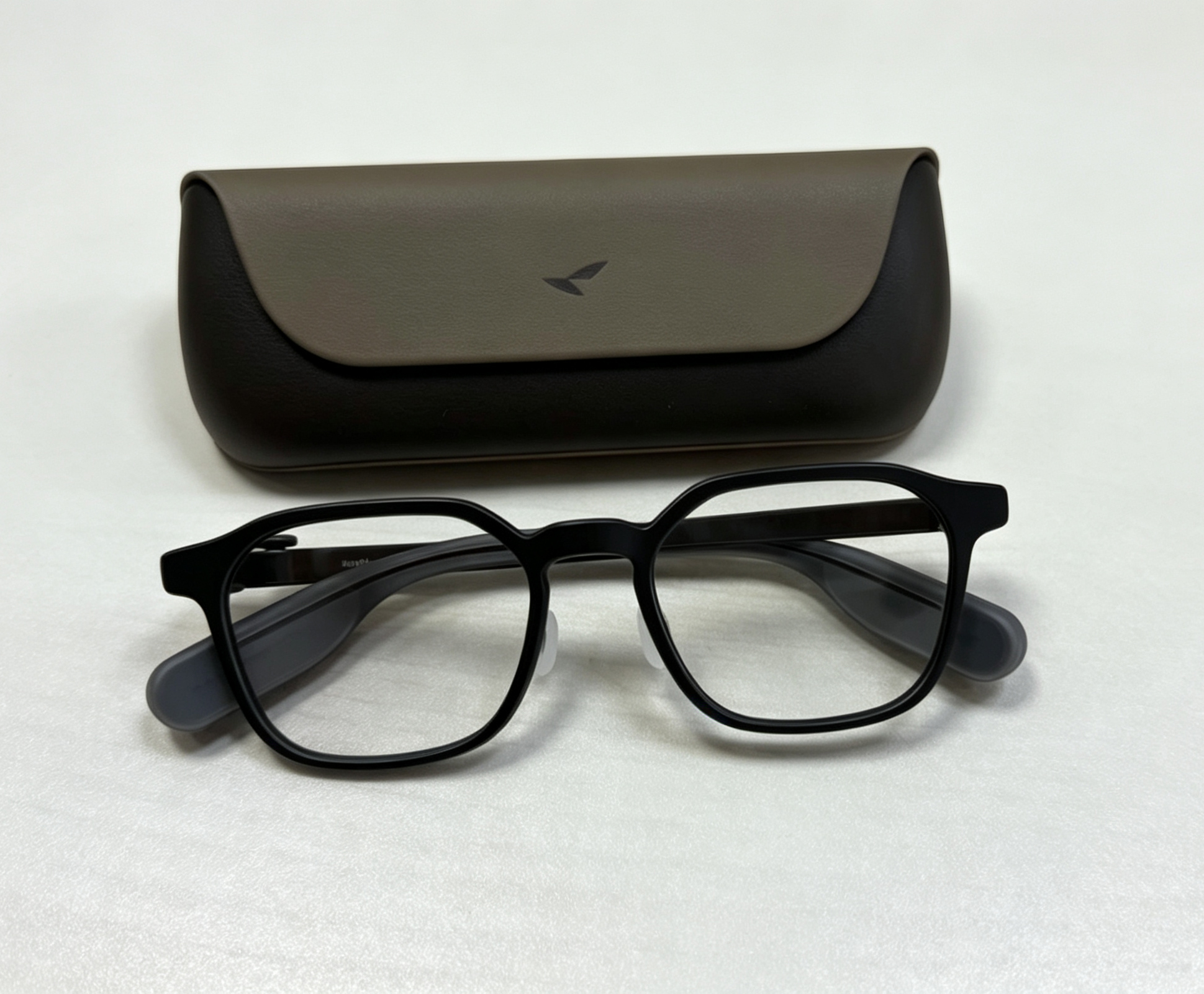 Global Version! RayNeo iO AI Smart Glasses AI Translation Glasses for 40 Languages Invisible Display Proactive AI Assistance Live AI Translation