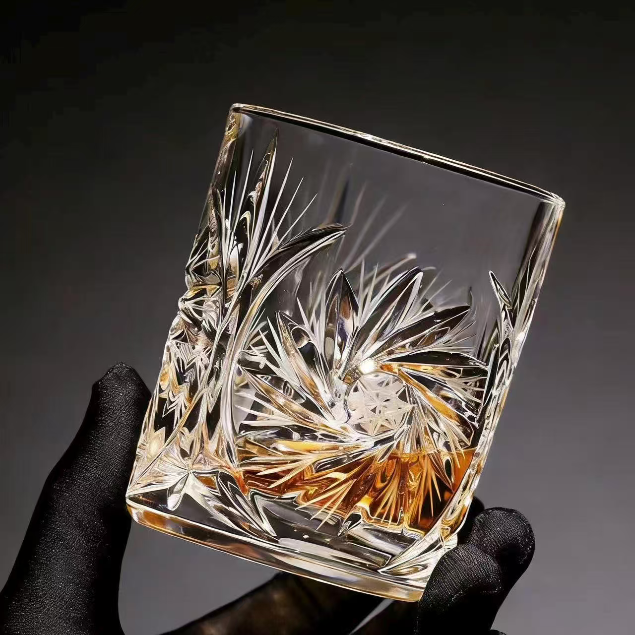 Clear Chrysanthemum Edo Kiriko Whiskey Glass | Handcrafted Collectible Tumbler🎁