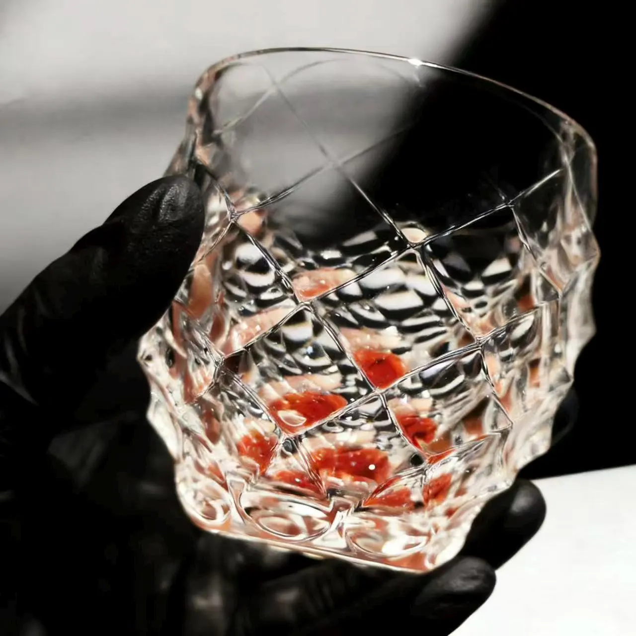 Clear Ice Crack Whiskey Glass | Luxury Handmade Gift