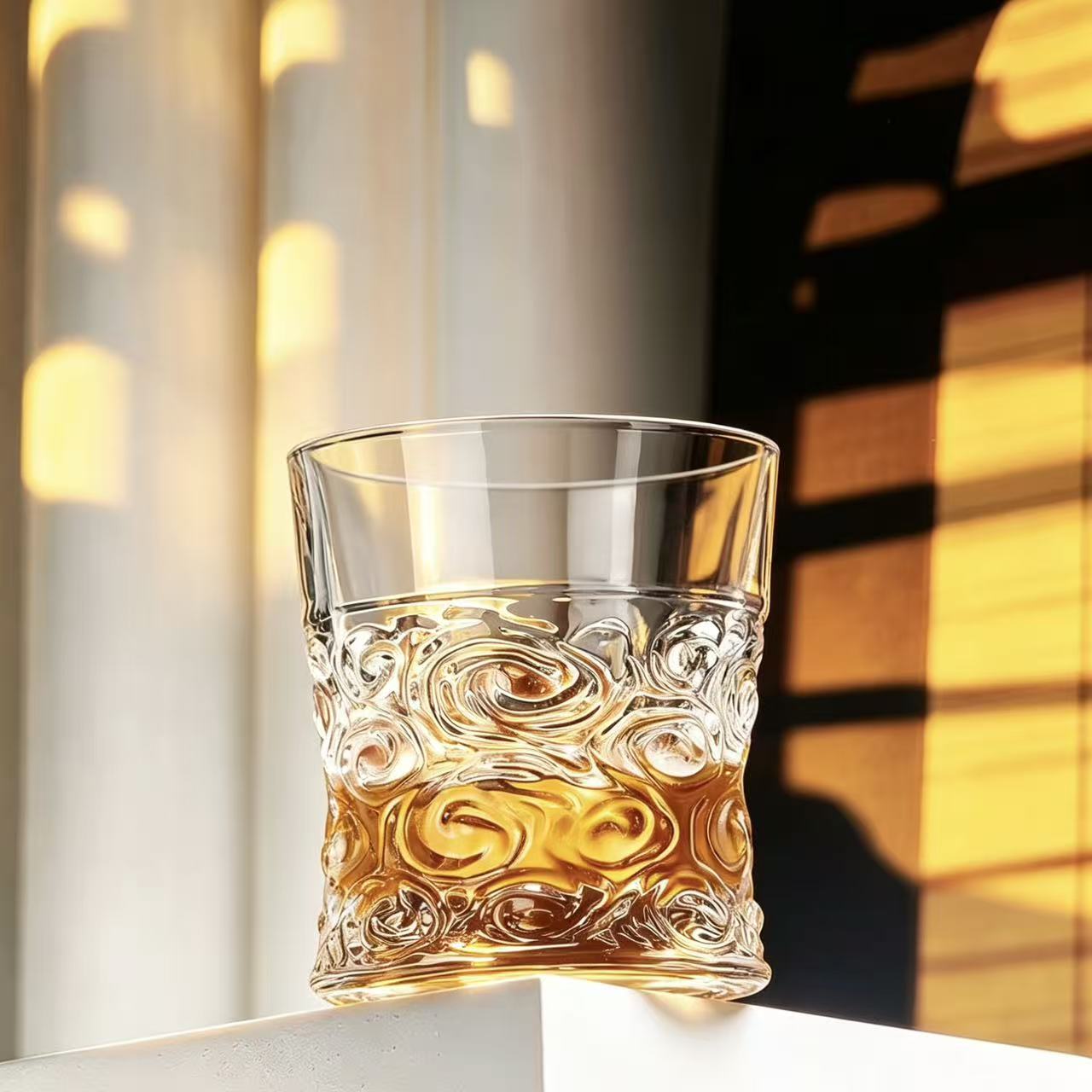VSVEE Clear Swirl Wave  Whiskey Glass | Luxury Handmade Gift