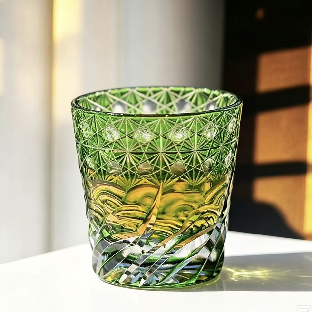 VSVEE Green Two-Tone Starburst Edo Kiriko Whiskey Glass | Luxury Crystal Gift