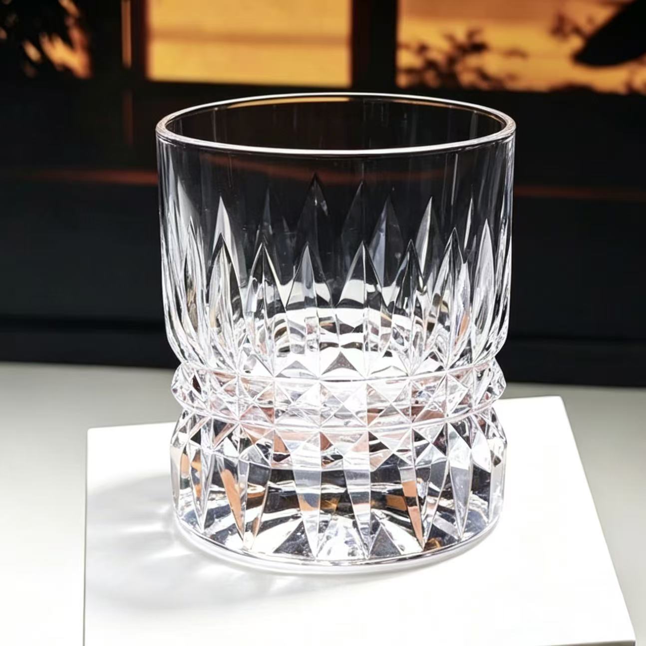 VSVEE Clear Swirl Wave Whiskey Glass | Luxury Handmade Gift
