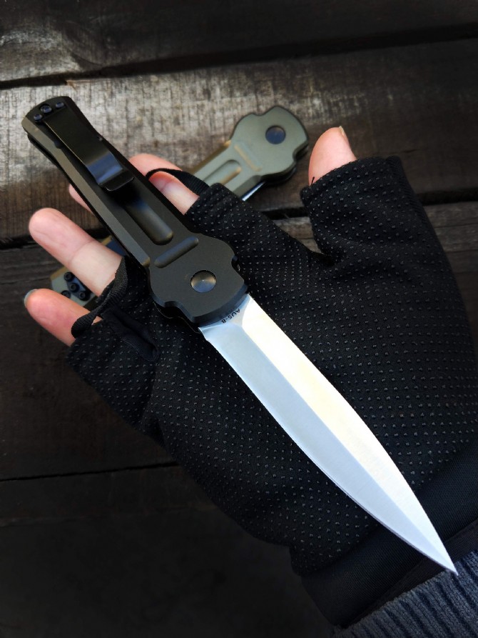 X-treme [AKC is the Italian Mafia] side jumping knife