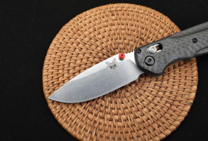 BENCHMADE-565-1 Carbon Fiber Handle Folding Knife