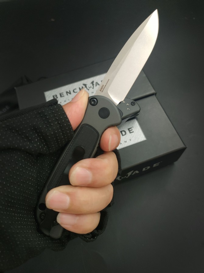 Benchmade—9750Mini Coalition。