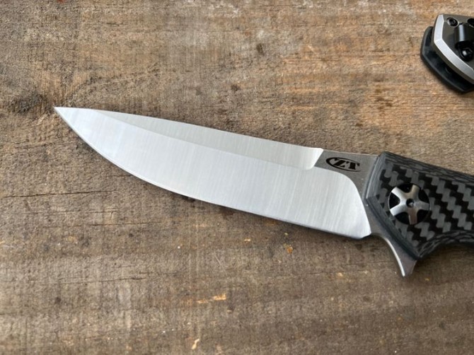 ZT0452 Carbon Fiber Handle Ceramic Bearing Folding Knife