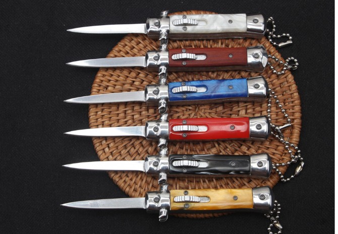 Mini Mafia Straight Out