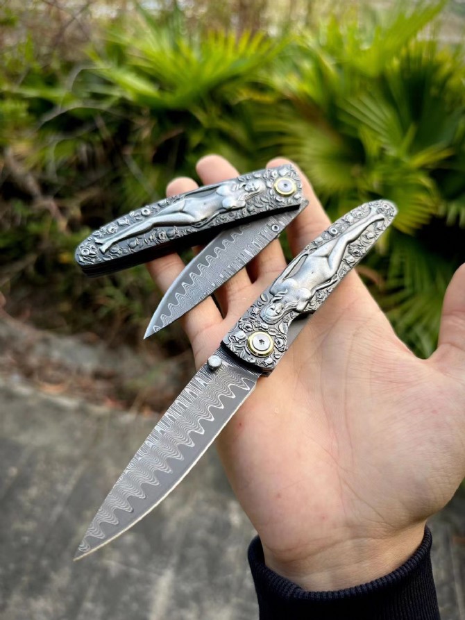 Musha Naked Woman Folding Knife