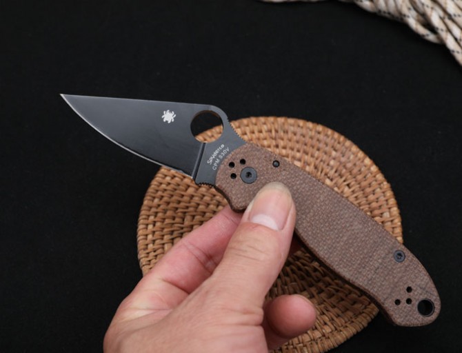 Spyderco - C223 Bearing Folding Knife (Carbon Fiber Handle and Flax Handle)