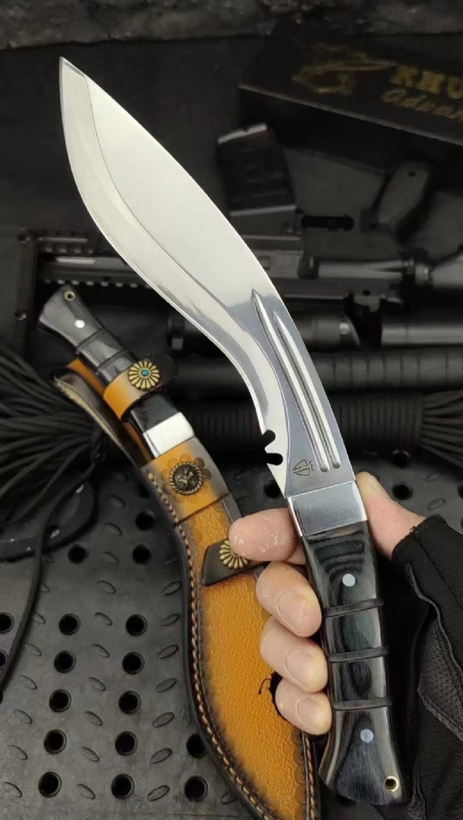 KHUKRI - Proud Dragon Dog Leg